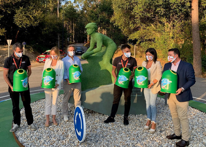 La Vuelta y Ecovidrio homenajean el compromiso de Óscar Pereiro con la sostenibilidad 