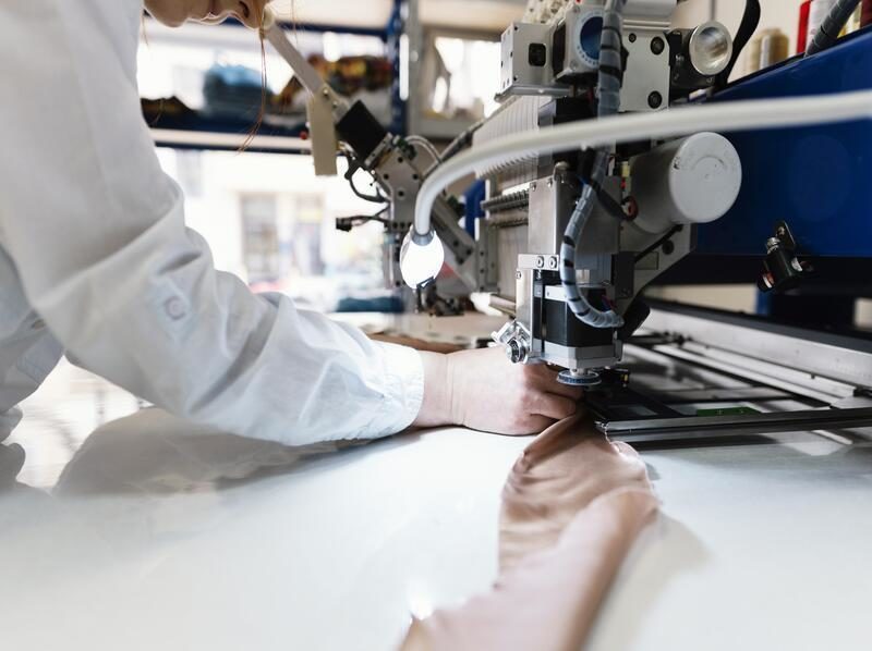 Innovación textil: aprovechamiento de residuos agrícolas para crear fibras del futuro