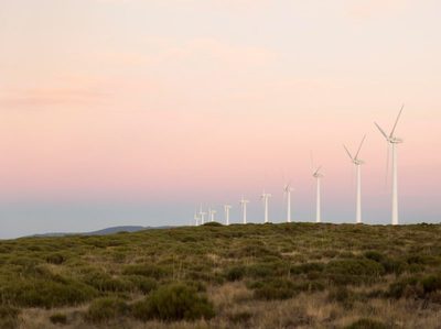 España alcanza un 66 % de potencia renovable instalada, pero la generación no refleja el mismo avance