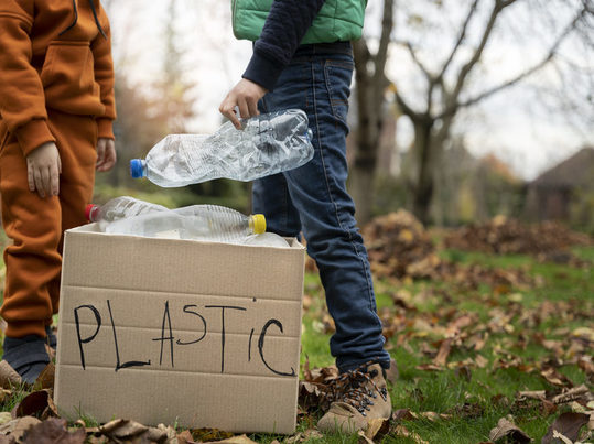 ANIPH: Estrategias técnicas para minimizar los impactos ambientales negativos de los materiales plásticos en contextos humanitario