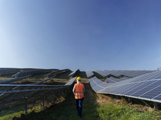 Perú pone en marcha su mayor planta solar, desarrollada por la empresa española Zelestra en Arequipa