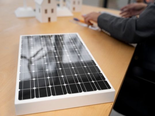 Progresos recientes en el reciclaje de módulos fotovoltaicos de silicio