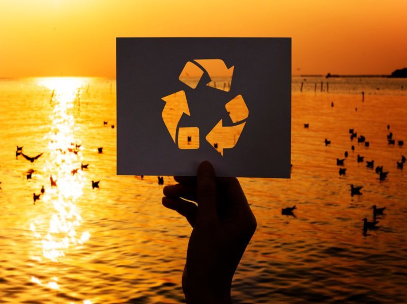 El 95 % de los hogares españoles separa residuos y el 71 % ahorra agua y energía, según Beko