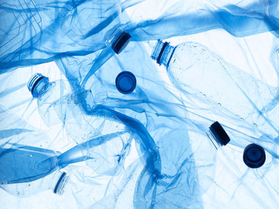 Nuevas reglas de balance de masa en la UE para rPET bajo la Directiva SUPD