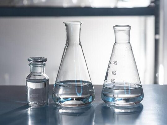 Los residuos plásticos podrían transformarse en materias primas químicas mediante procesos de oxidación más sostenibles