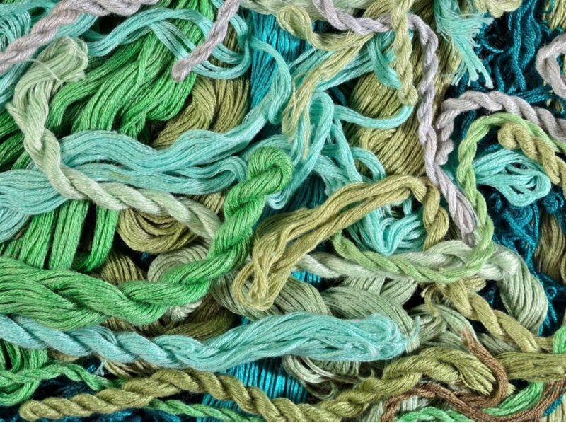 La producción mundial de fibras alcanza un récord mientras el reciclaje textil a textil sigue por debajo del 1 %